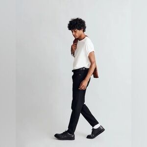 Madewell black relaxed taper jeans 28 x 32